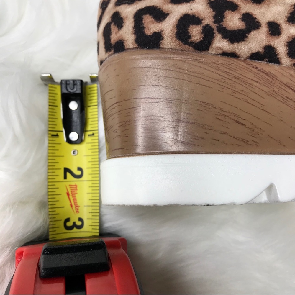 💥LAST PAIR SIZE 6💥LEOPARD VEGAN SUEDE SNEAKER🐆 - Picture 5 of 8